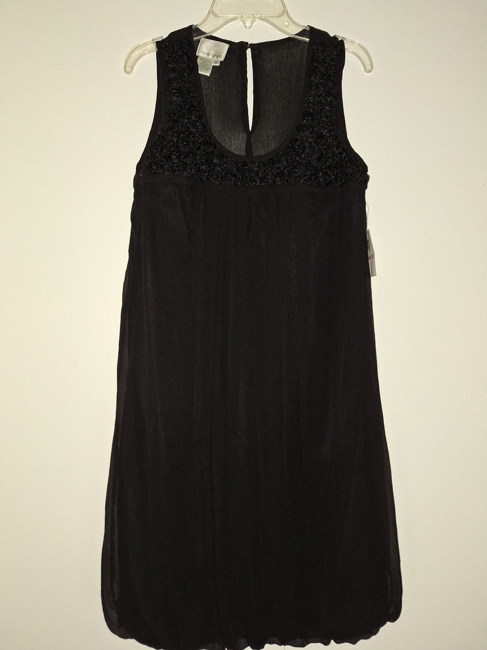 Donna Morgan Black Sleeveless Dress with Rosette Detail Size 6